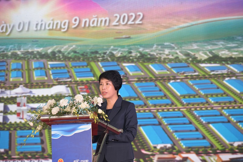 Ba Nguyen Thi Bich Ngoc Thu truong Bo Ke hoach va Đau tu phat bieu chi đao tai buoi le