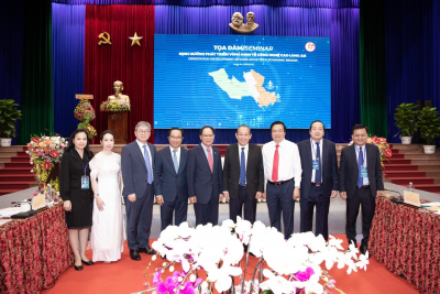 LONGAN PROVINCE AND SAIGONTEL SUCCESSFULLY ORGANIZED HIGH-TECH ECONOMIC ZONE DEVELOPMENT SESSION