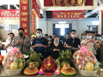 SAIGONTEL OFFERS CEREMONY AT BA CHUA XU TEMPLE OF THE SAM MOUNTAIN, CHAU DOC CITY