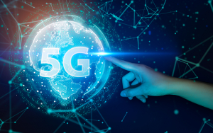Thấy gì từ việc VinSmart tuyên bố tham gia sản xuất thiết bị 5G?