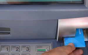 Sắp có thẻ ATM gắn chip đầu tiên ở Việt Nam